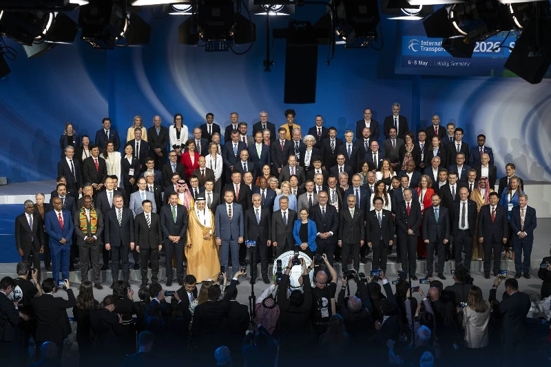 2026%20Summit%20Family%20Photo