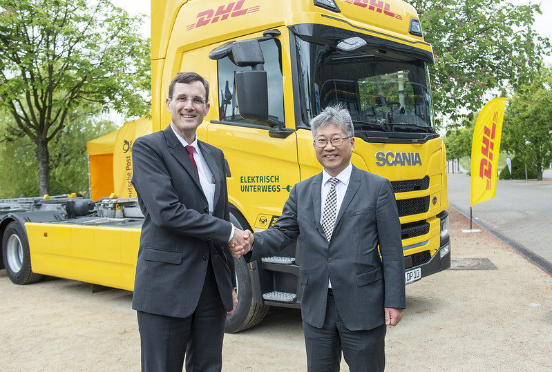 ITF%20Secretary-General%20meets%20with%20Tobias%20Meyer%2C%20CEO%2C%20DHL.jpg